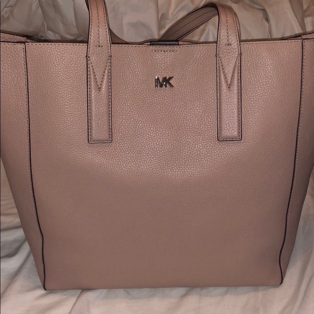 Michael Kors tote
